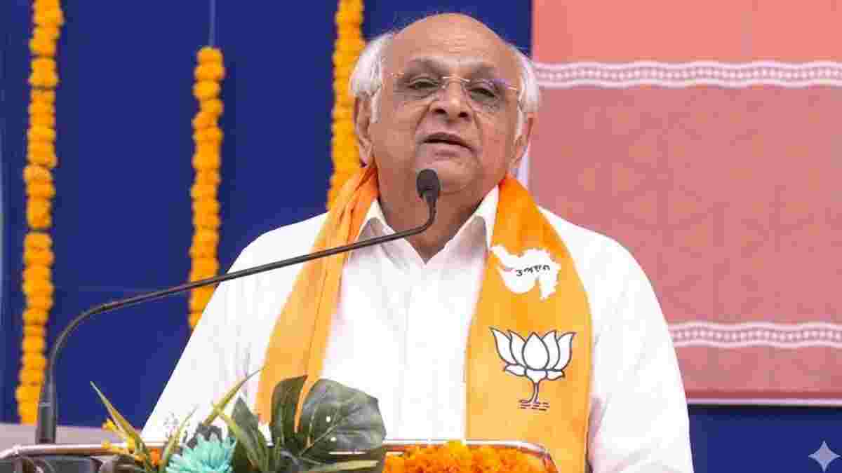 થરાદમાં CM ભૂપેન્દ્ર પટેલનો મહિલા સાથે સંવાદ, વિપક્ષ પર કર્યા તીખા પ્રહાર