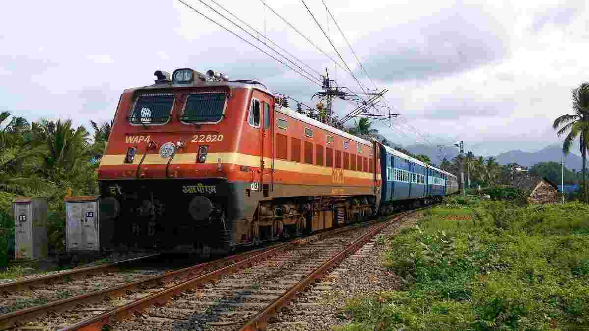 ભારતીય રેલવેની મોટી જાહેરાત, વેકેશનમાં 18,000થી વધુ સમર સ્પેશિયલ ટ્રેનો દોડાવશે