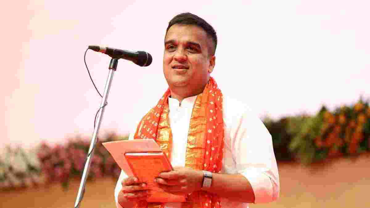 PM મોદીની અપીલ બાદ હર્ષ સંઘવીએ રદ કર્યો અમેરિકા પ્રવાસ