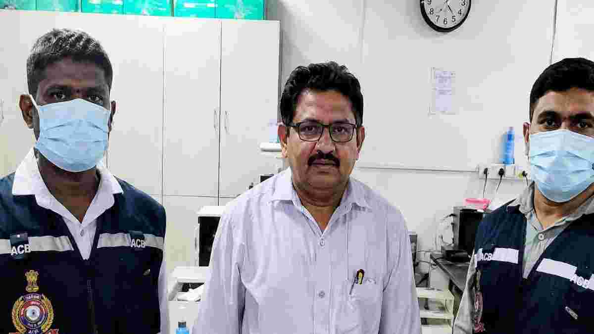 સુરતમાં ACBનો સપાટો: બીજી વખત લાંચ લેતા મનપાનો આસિસ્ટન્ટ ઇજનેર રંગેહાથ ઝડપાયો