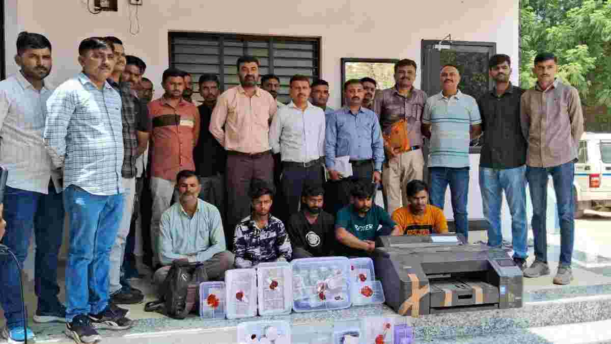 અમદાવાદમાં ₹28.94 લાખની નકલી ચલણી નોટો ઝડપાઈ, વટવા પોલીસ અને LCBની મોટી કાર્યવાહી