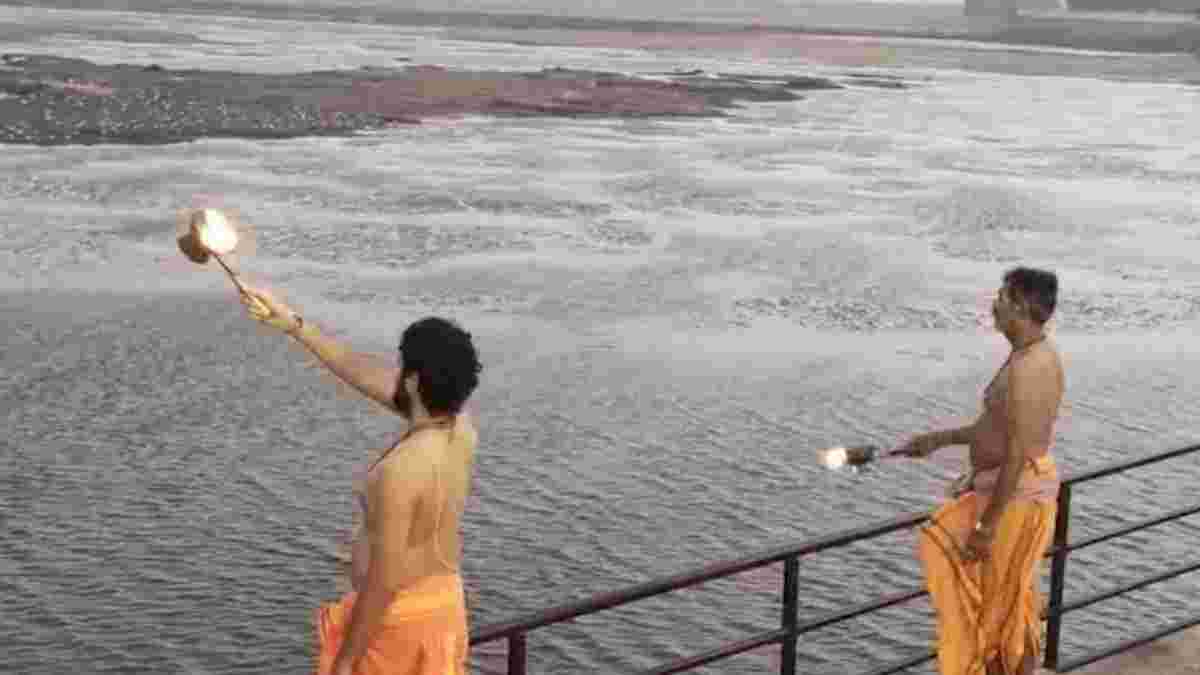 સોમનાથમાં મોદીના 12 વર્ષને લઈ ભવ્ય મહાઆરતી, ત્રિવેણી સંગમ ખાતે ઉમટી પડી આસ્થાની ભીડ