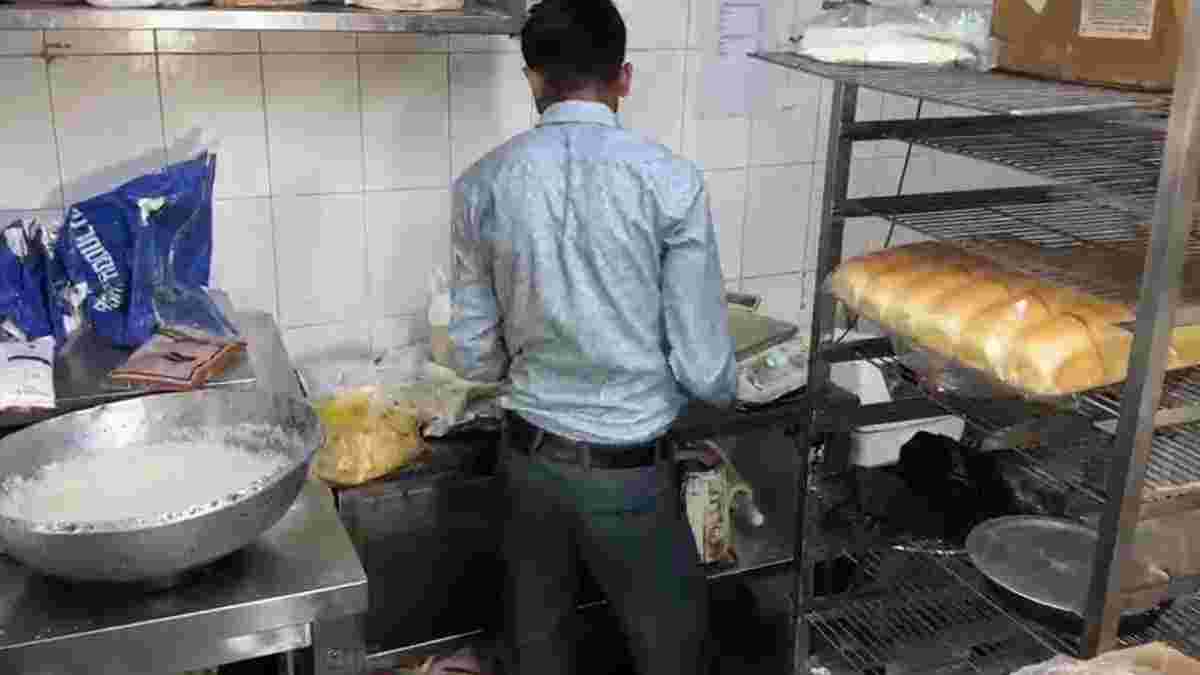 રાજકોટમાં પિઝા પ્રેમીઓ માટે ચેતવણી! જાણીતા પિઝા પાર્લરમાં આરોગ્ય વિભાગનો દરોડો