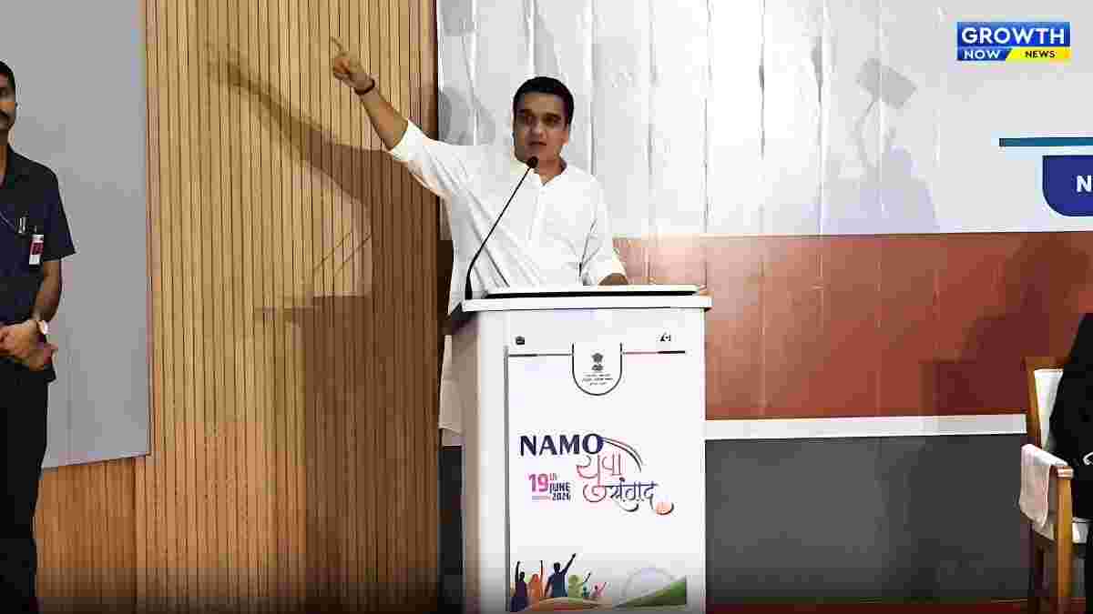 NFSU ખાતે ‘નમો યુવા સંવાદ’નું આયોજન, DyCM હર્ષ સંઘવીએ યુવાનોને આપ્યો સફળતાનો મંત્ર