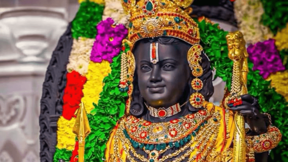 દાન વિવાદ વચ્ચે રામલલાના કિંમતી આભૂષણો ચર્ચામાં, જાણો શું છે તેમની વિશેષતા