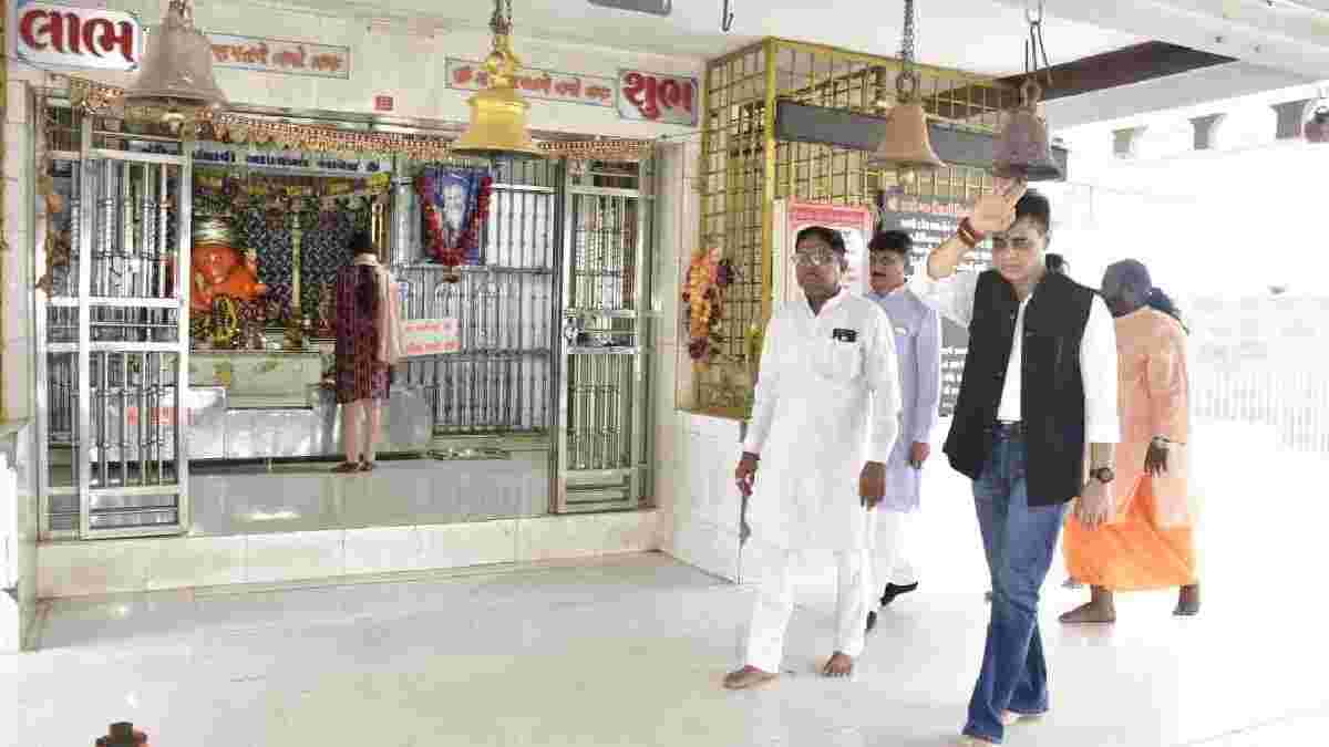જામનગરના સપડા સિદ્ધિવિનાયક મંદિરે આરોગ્ય મંત્રી પ્રફુલ પાનશેરિયાની મુલાકાત