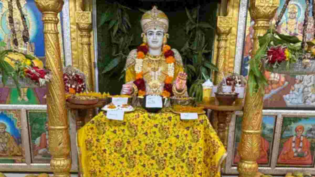 કુમકુમ સ્વામિનારાયણ  મંદિરમાં કેરી અન્નકૂટે ભક્તોને મંત્રમુગ્ધ કર્યા