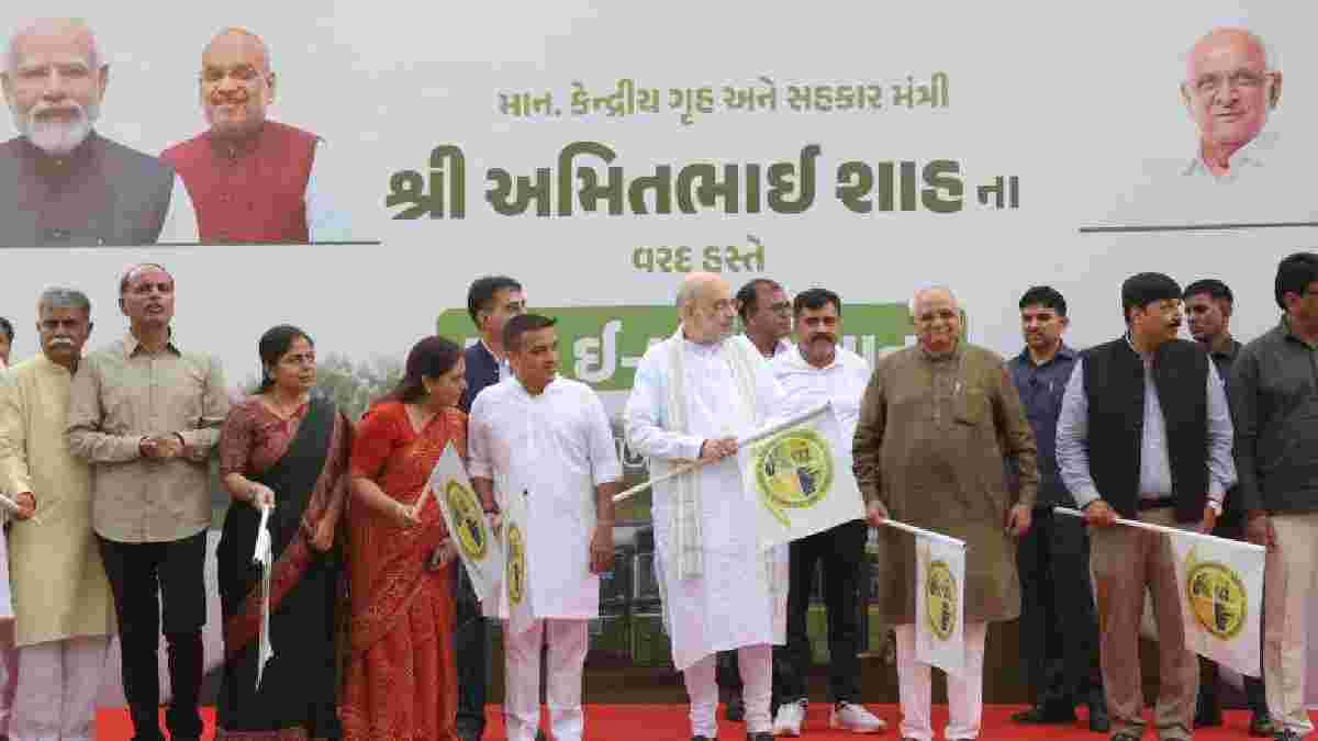 ગાંધીનગરમાં PM eBus સેવાનો પ્રારંભ, પ્રથમ તબક્કામાં 40 એસી ઇ-બસો 18 રૂટ પર દોડશે