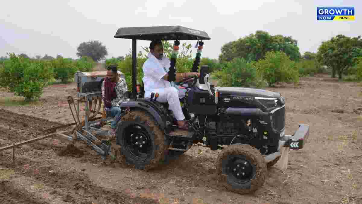 કૃષિમંત્રી જીતુ વાઘાણીએ ટ્રેક્ટર ચલાવી વાવણી કરી, વીડિયો સોશિયલ મીડિયામાં વાયરલ