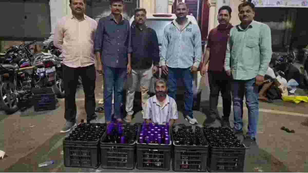 મહાપ્રભુજી બેઠક નજીકથી દારૂનો જથ્થો ઝડપાયો, દંપતી સહિત વેગેનાર કાર કબજે