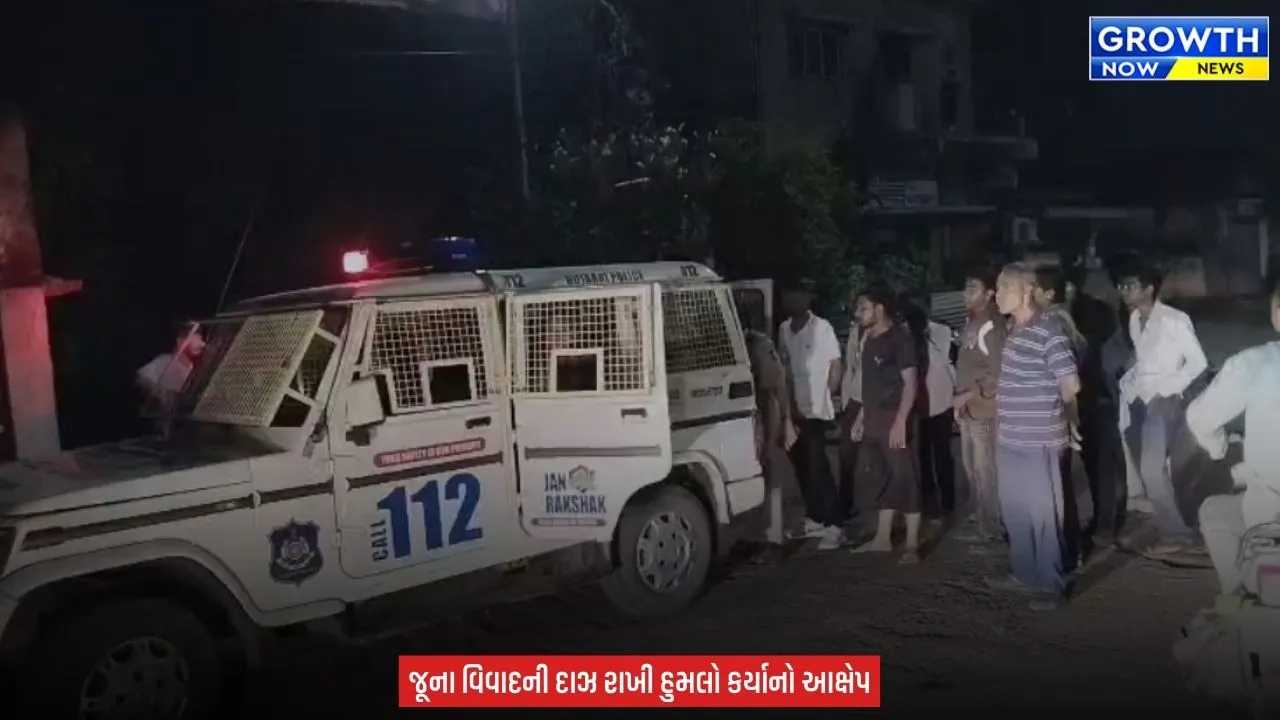 Bhavnagar : કુંભારવાડામાં અસામાજિક તત્વોનો આતંક? છરી સાથે ધસી આવી ત્રણ લોકોએ વૃદ્ધ પર કર્યો હુમલો