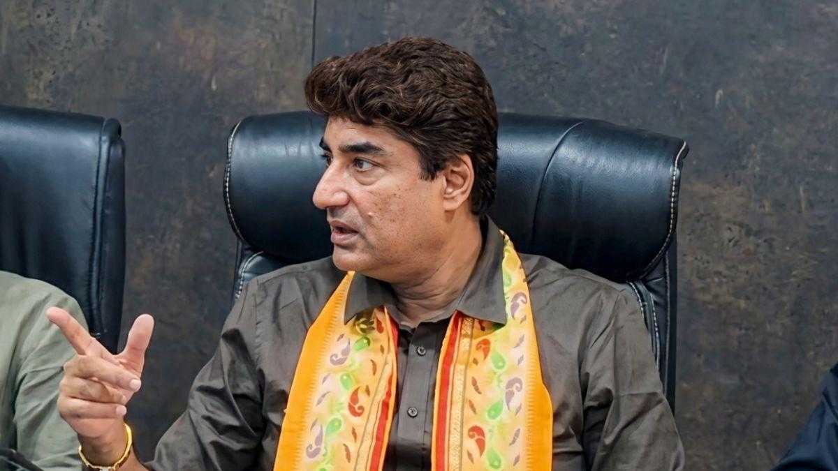 અમુક વિસ્તારોમાં દૂષિત પાણીના વિતરણનો મેયરનો સ્વીકાર, જૂની પાઇપલાઇન અને ચોમાસાને ગણાવ્યા કારણ