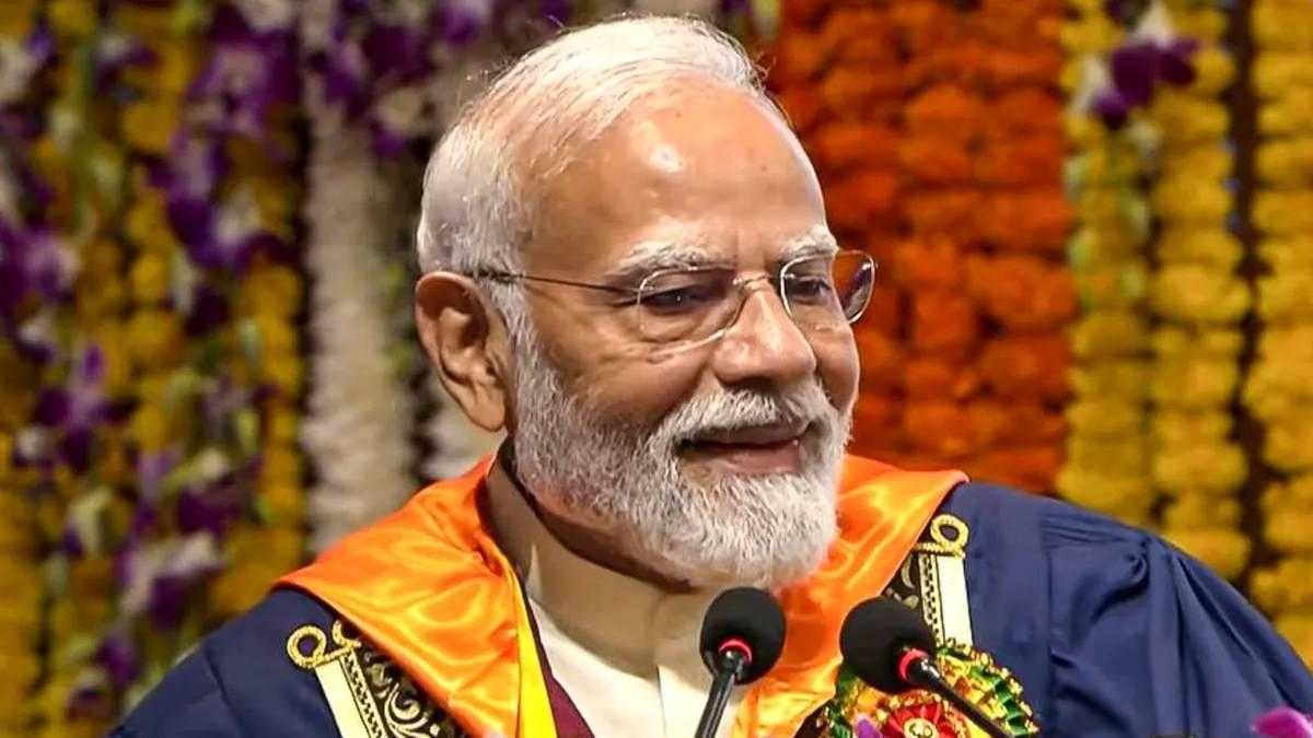IIT દિલ્હીમાં PM મોદીનો ‘બાબા બાગેશ્વર’ ઉલ્લેખ, Gen Zએ વગાડી તાળીઓ