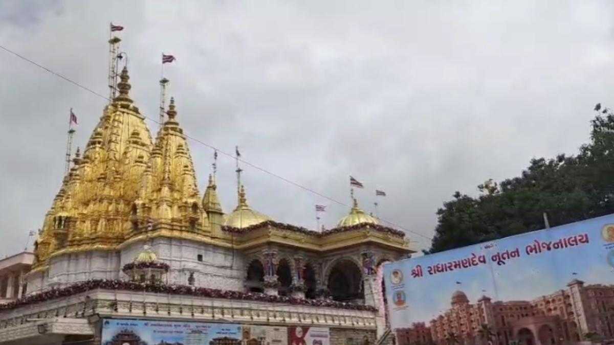 Junagadh: સ્વામિનારાયણ મંદિરમાં મુખ્ય ગેટના નિર્માણમાં રૂ.1.51 કરોડની છેતરપિંડીની ફરિયાદ