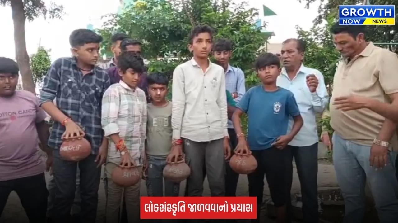 Bhavnagar: વેળાવદર ગામે વર્ષો જૂની પરંપરા મુજબ બળેવ પર્વની અનોખી ઉજવણી