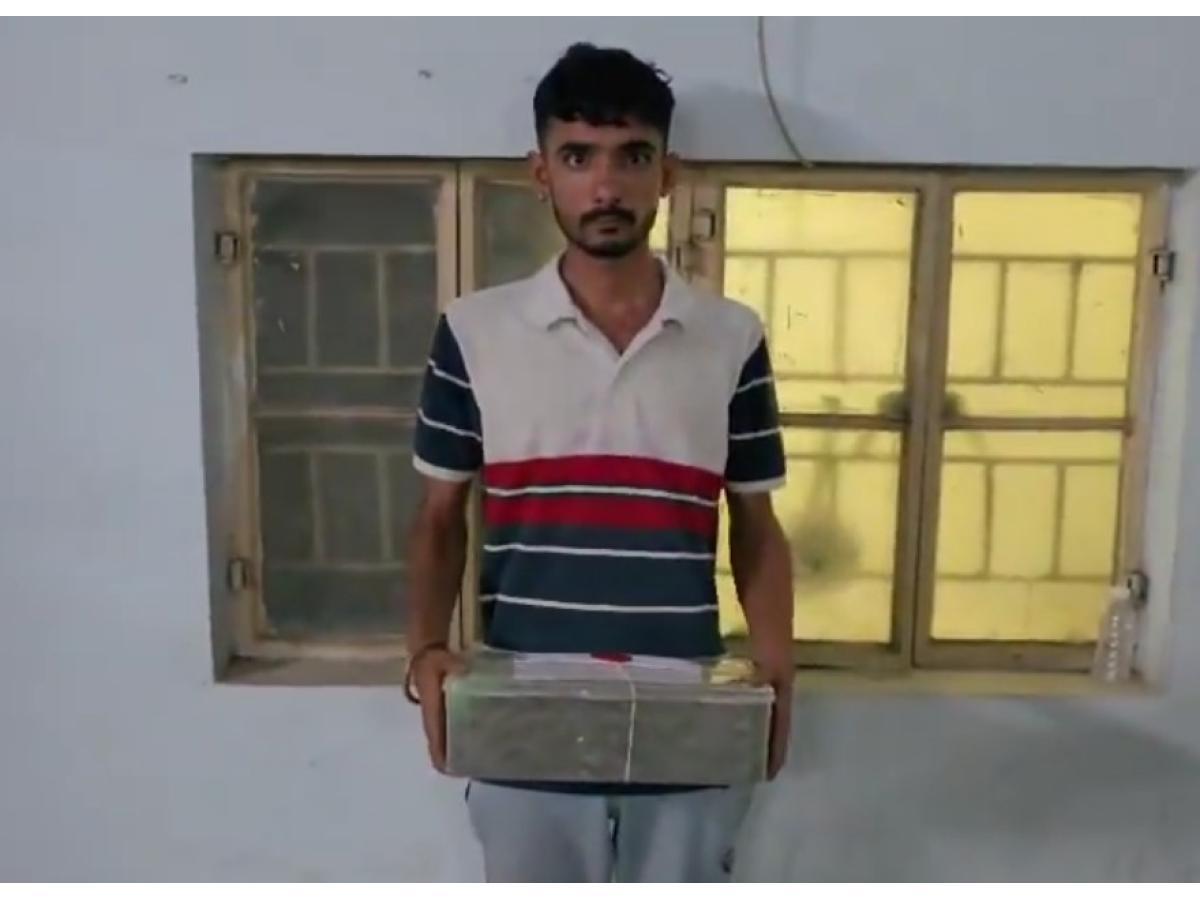 રાજકોટમાં જંગલેશ્વર RMC ક્વાર્ટરમાં ગાંજા સાથે યુવક ઝડપાયો!