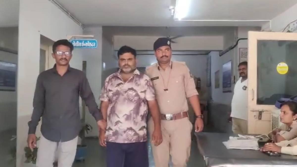 દ્વારકામાં રહેણાક મકાનમાંથી 734 ગ્રામ ગાંજો ઝડપાયો