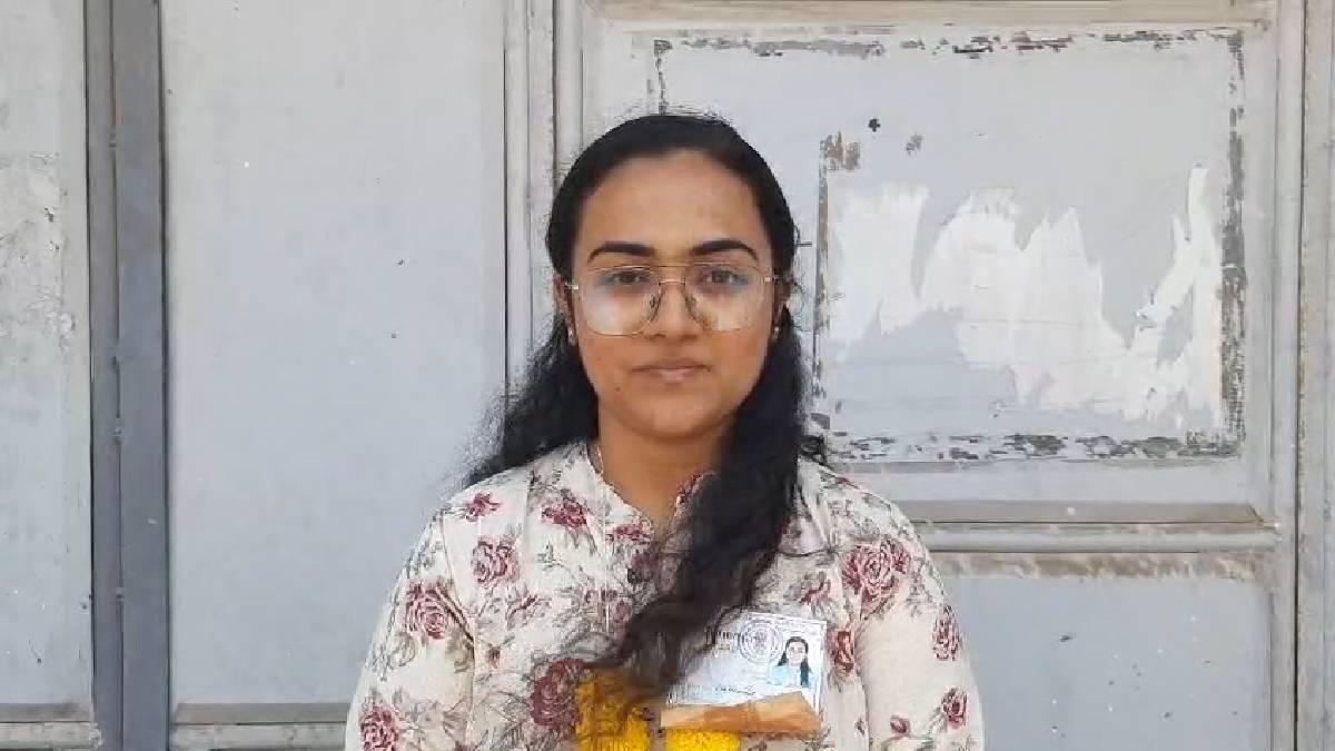 ગુજરાતની સૌથી નાની ઉંમરની ઉમેદવાર જીતી, કહ્યું - ગુજરાતની દરેક દીકરીનો વિજય, Gen-Zનો વિજય