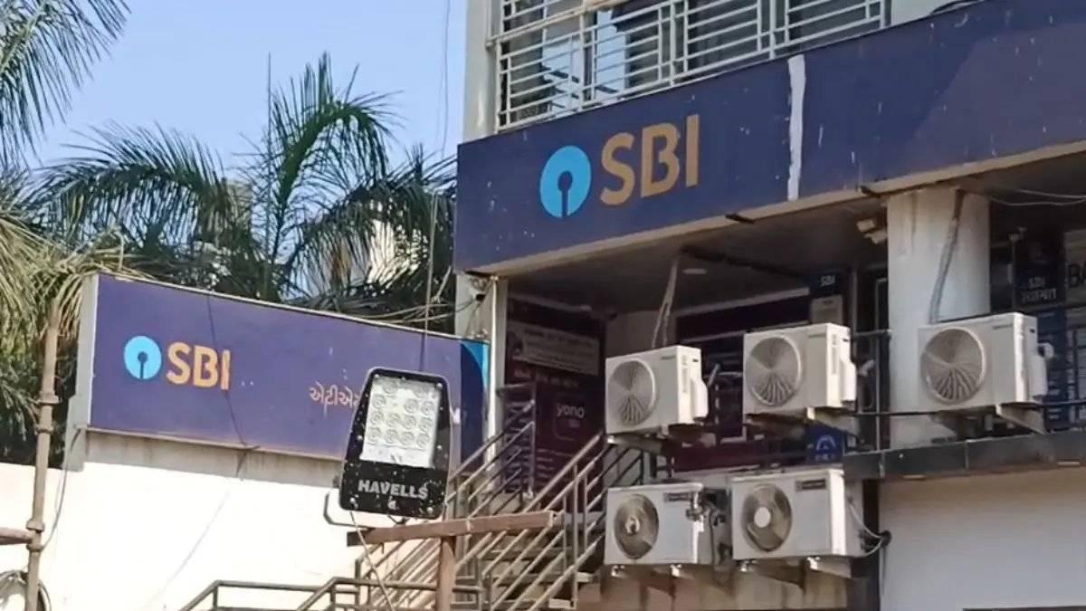 સુરત SBI લૂંટકાંડ: 52 લાખની લૂંટ બાદ 6 દિવસ પછી બાઈક મળી પરંતુ આરોપીઓ હજી ફરાર