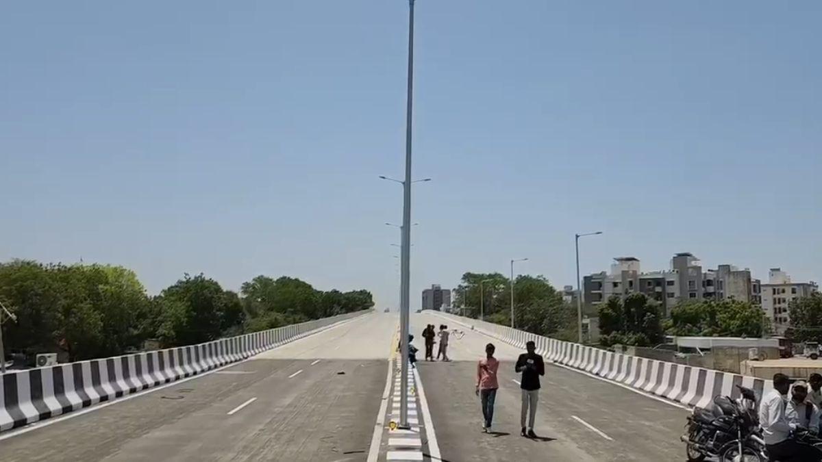 રાજકોટના સાંઢિયા બ્રિજની ગુણવત્તા સામે સવાલ, લોકાર્પણ પહેલાં જ બેસી ગયો!