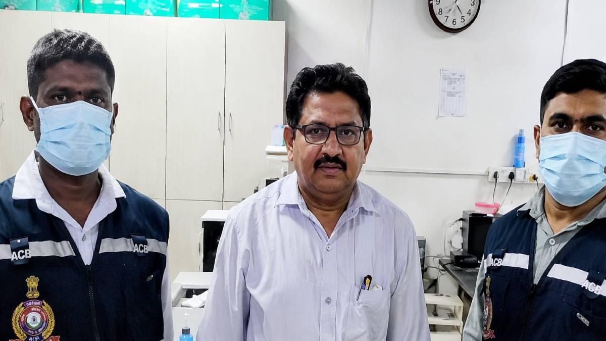 સુરતમાં ACBનો સપાટો: બીજી વખત લાંચ લેતા મનપાનો આસિસ્ટન્ટ ઇજનેર રંગેહાથ ઝડપાયો