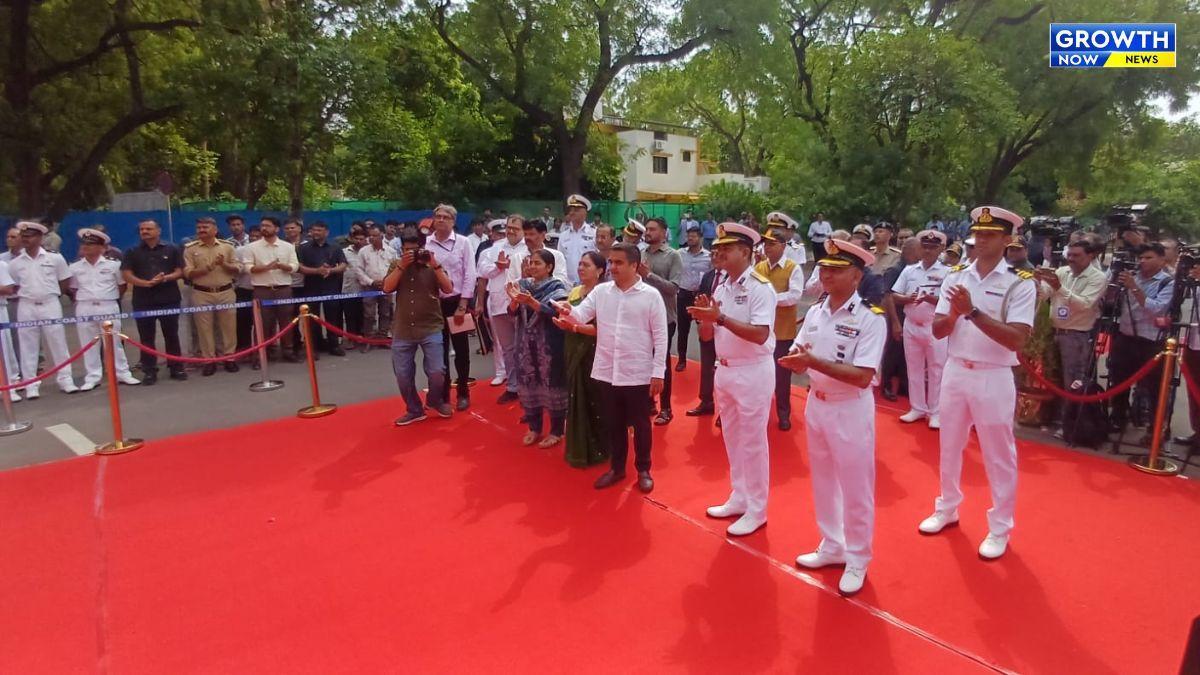 કોસ્ટ ગાર્ડની ‘સુવર્ણ જયંતી, ગાંધીનગરમાં DyCM હર્ષ સંઘવીને હસ્તે ‘Chh-4 B Circle’નું લોકાર્પણ