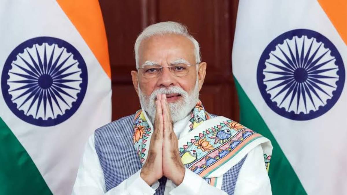 RE-NEET પરીક્ષાર્થીઓને ટ્રાફિક ન નડે તે માટે PM મોદી 45 મિનિટ એરપોર્ટ પર રોકાયા