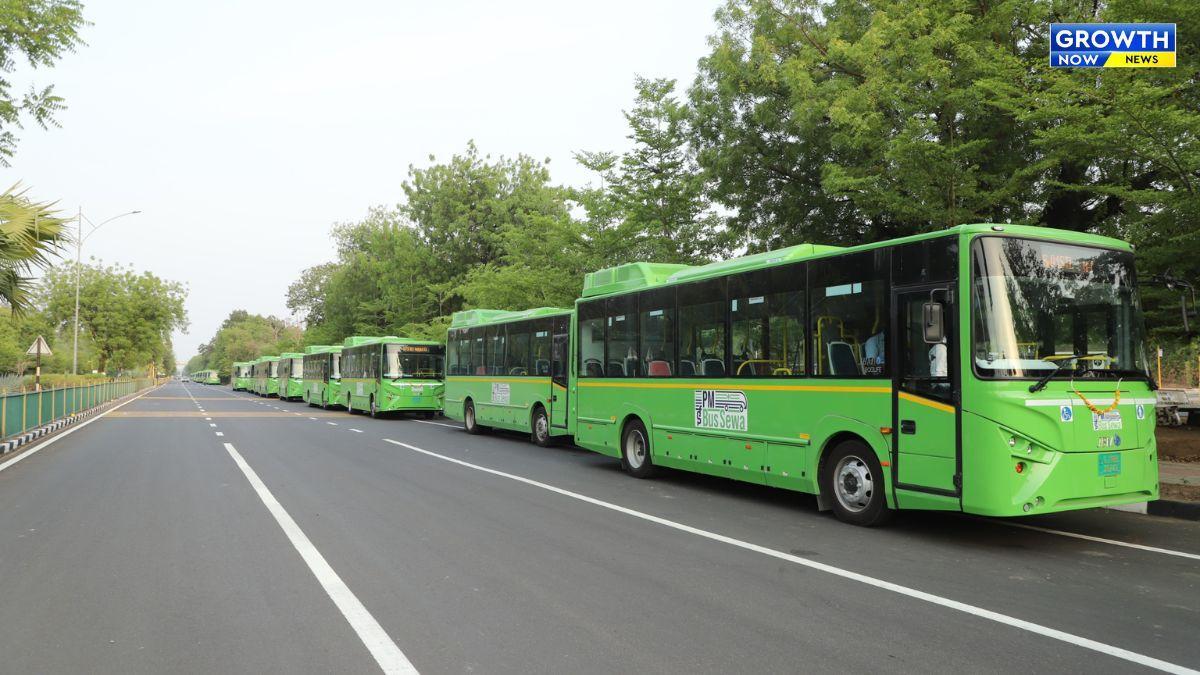 ગાંધીનગરમાં 'PM eBus Sewa'ને નાગરિકોનો ભવ્ય પ્રતિસાદ, બપોર સુધીમાં 3500 મુસાફરોએ લાભ લીધો
