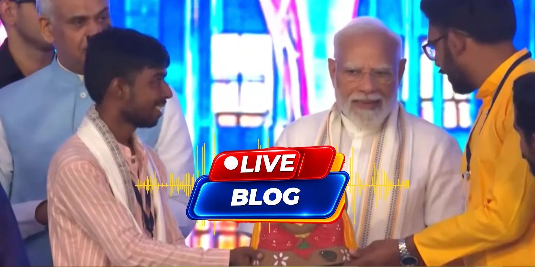 PM Narendra Modi Gujarat Visit Live : PM મોદીનું સંબોધન શરૂ: ડેડિકેટેડ ફ્રેટ કોરિડોરના ફાયદા જણાવ્યા