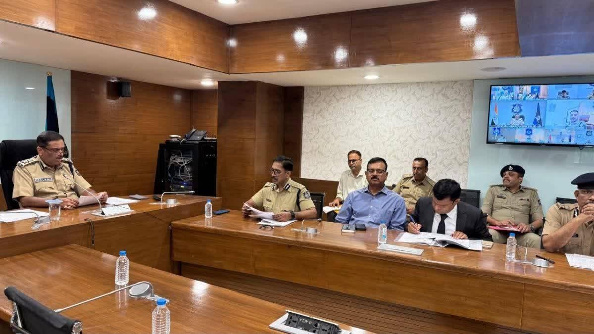 ચૂંટણી પહેલા પોલીસનો કડક એક્શન પ્લાન, DGP ડૉ કે. એલ એન રાવની બેઠકમાં મોટા આદેશ