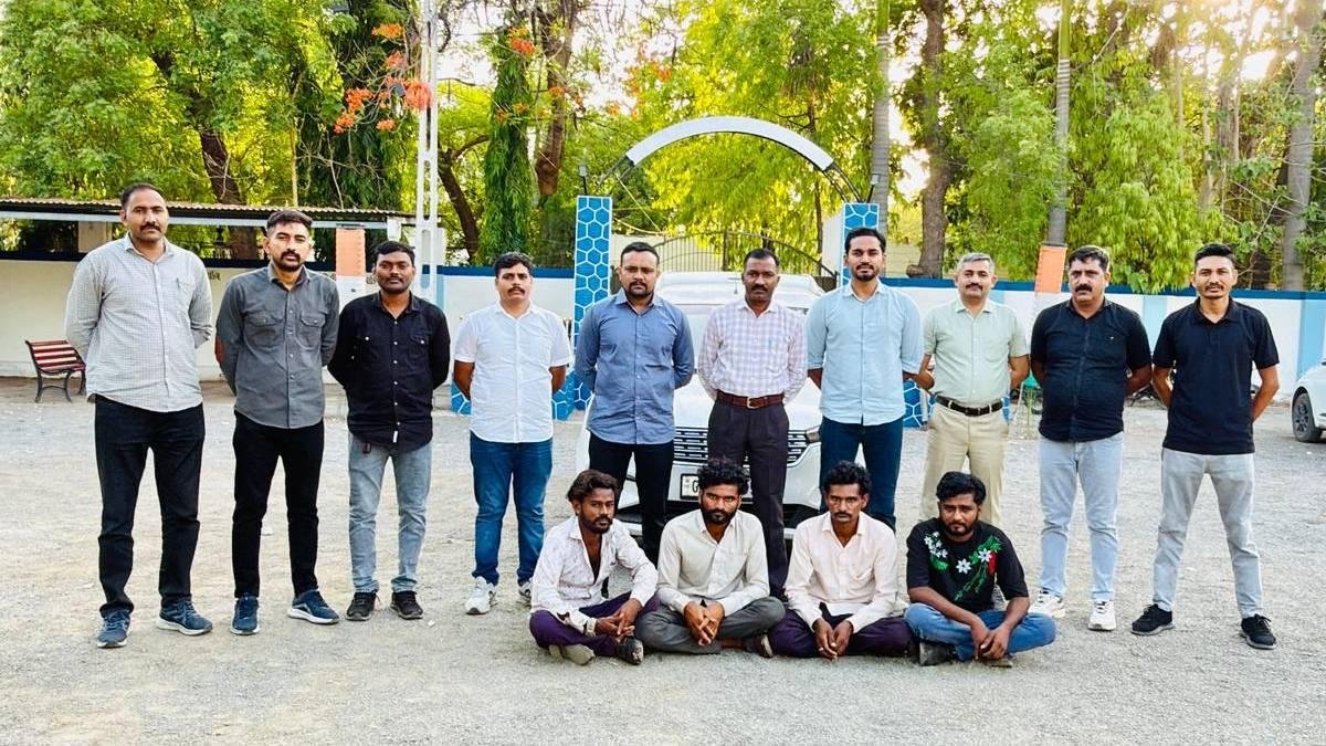 અમરેલી: પ્રેમ પ્રકરણમાં માતાની હત્યા, 3 મહિલાઓ સહિત 7 આરોપીઓ ઝડપાયા