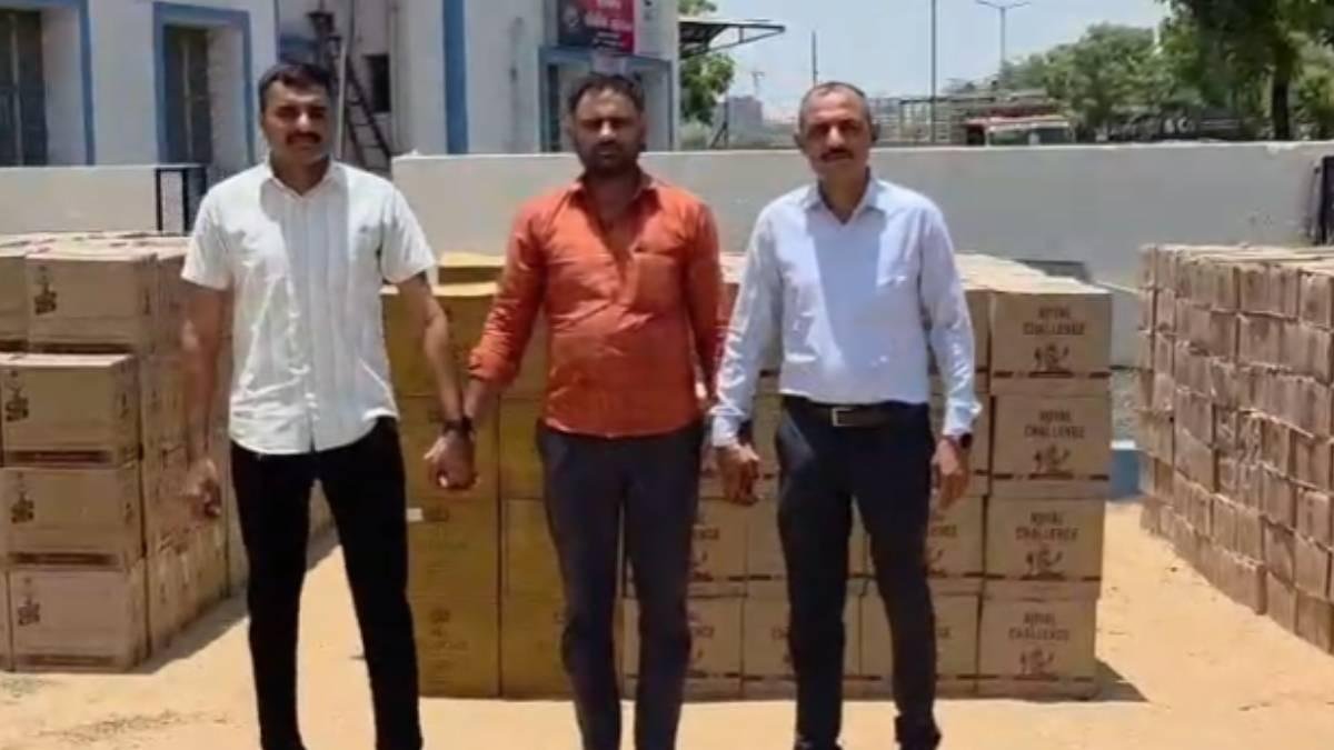 અમદાવાદમાં કરોડોનો દારૂ ઝડપાયો! પતંજલીના બોક્સમાં ચાલતી હતી હેરાફેરી