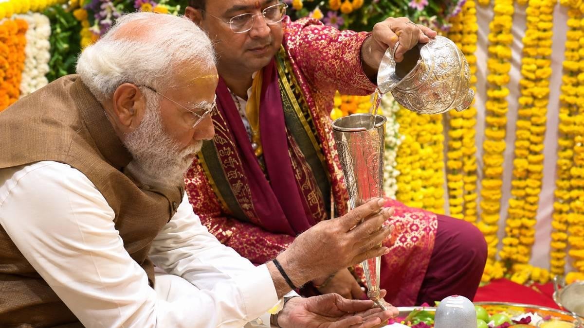 સોમનાથમાં PM મોદીનો ભવ્ય ધાર્મિક કાર્યક્રમ, 11 તીર્થના જળથી થયો કુંભાભિષેક