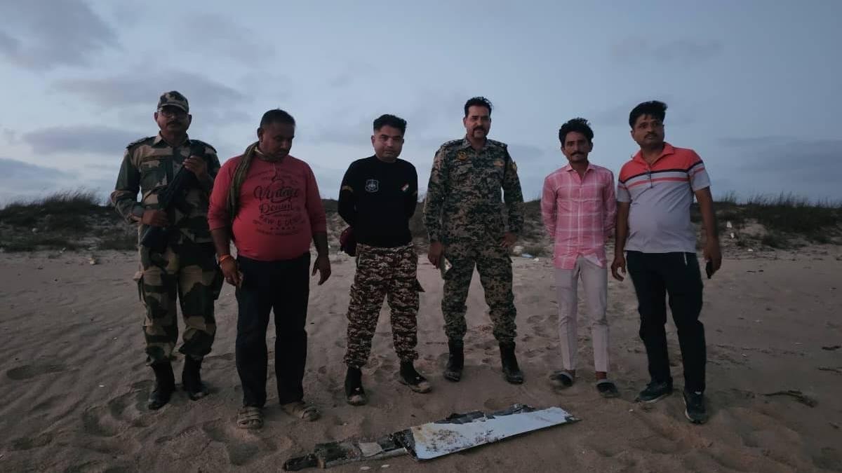 ખિદરત ટાપુ નજીક ડ્રોનનો કાટમાળ મળ્યો, દરિયાકાંઠેથી શંકાસ્પદ ASI સિસ્ટમ પણ મળી