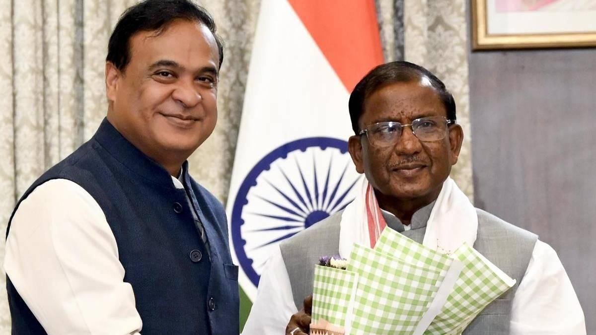 અસમમાં ફરી ઇતિહાસ રચાયો: હિમંત બિસ્વા સરમાએ સતત બીજી વખત મુખ્યમંત્રી તરીકે લીધી શપથ
