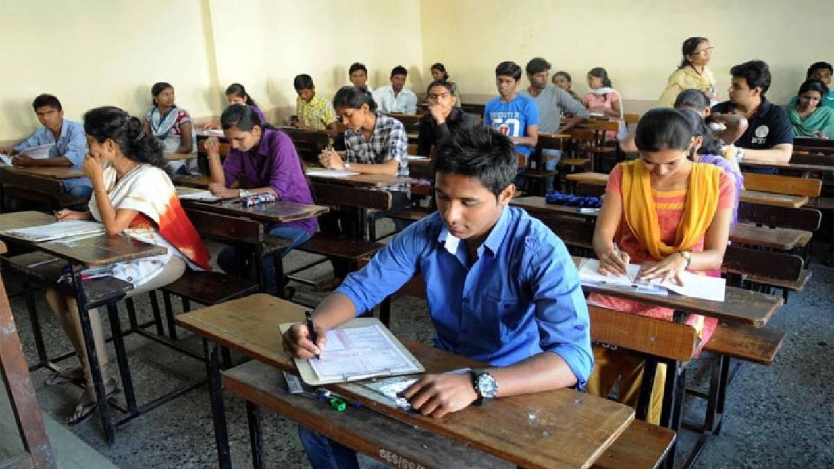 GPSCની મોટી પહેલ: દિવ્યાંગ ઉમેદવારો માટે ખાસ સુવિધાઓ, પરીક્ષા કેન્દ્રો પર રહેશે વ્હીલચેરથી લઈને વધારાના સમયની વ્યવસ્થા