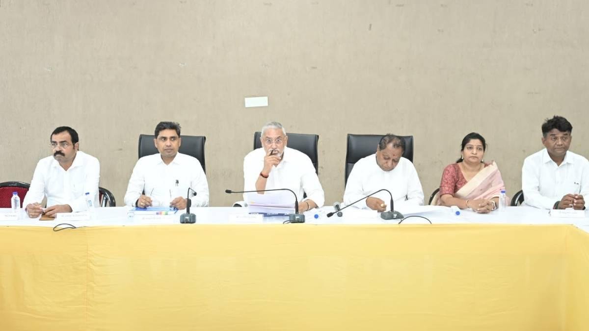 અમદાવાદમાં પ્રિ-મોન્સૂન કામગીરીની સમીક્ષા બેઠક યોજાઈ