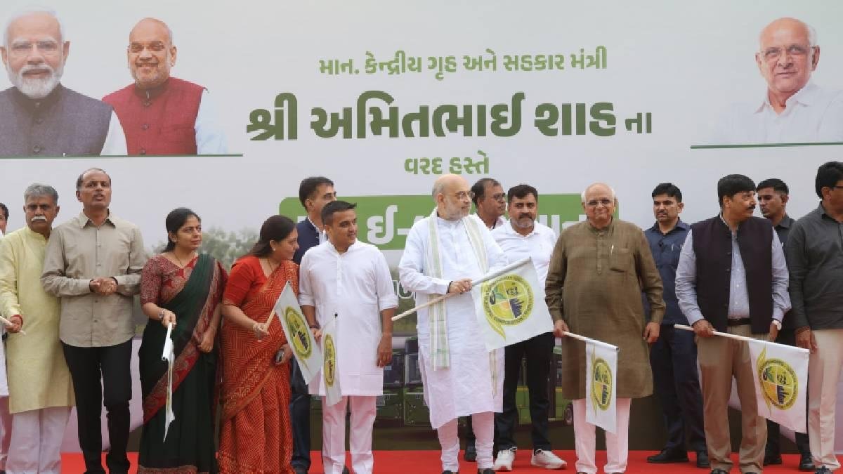 ગાંધીનગરમાં PM eBus સેવાનો પ્રારંભ, પ્રથમ તબક્કામાં 40 એસી ઇ-બસો 18 રૂટ પર દોડશે