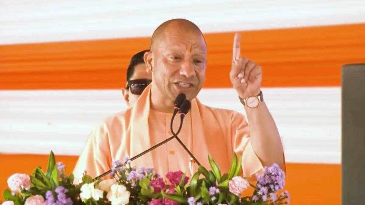 રામપુરમાં CM યોગીએ સપા પર કર્યાં પ્રહાર, કહ્યું- ‘રામભક્તો પર ગોળી ચલાવનારા આજે ભક્તિની વાત કરે છે’