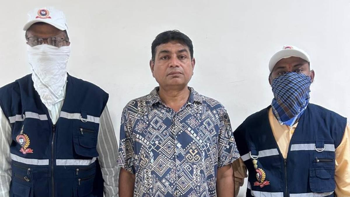 અમદાવાદમાં ACBનો સફળ ટ્રેપ: ભદ્ર સિટી સિવિલ કોર્ટના આસિસ્ટન્ટ ક્લાર્ક ₹10 હજારની લાંચ લેતા રંગેહાથ ઝડપાયા