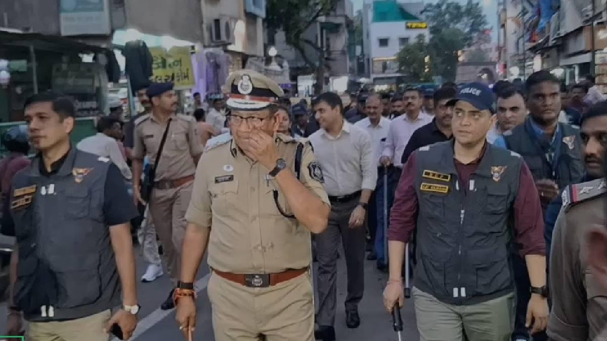149મી જગન્નાથ રથયાત્રા પહેલા અમદાવાદ પોલીસની કોમી એકતા યાત્રા, 8 કિમી ફૂટ પેટ્રોલિંગથી સુરક્ષાનો સંદેશ