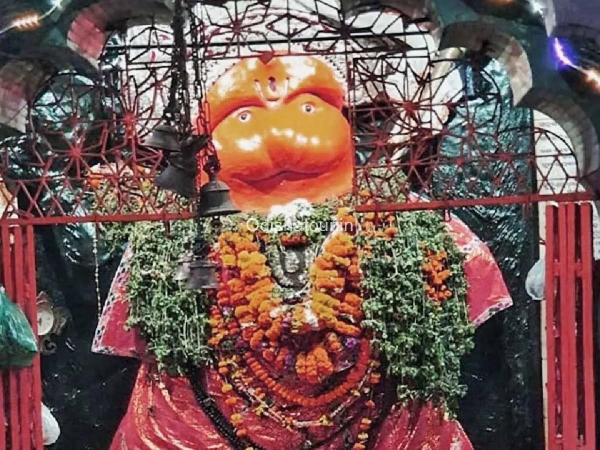 એવું રહસ્યમયી મંદિર કે જ્યાં હનુમાનજી સાંકળોમાં કેદ છે! જાણો રોચક ઇતિહાસ