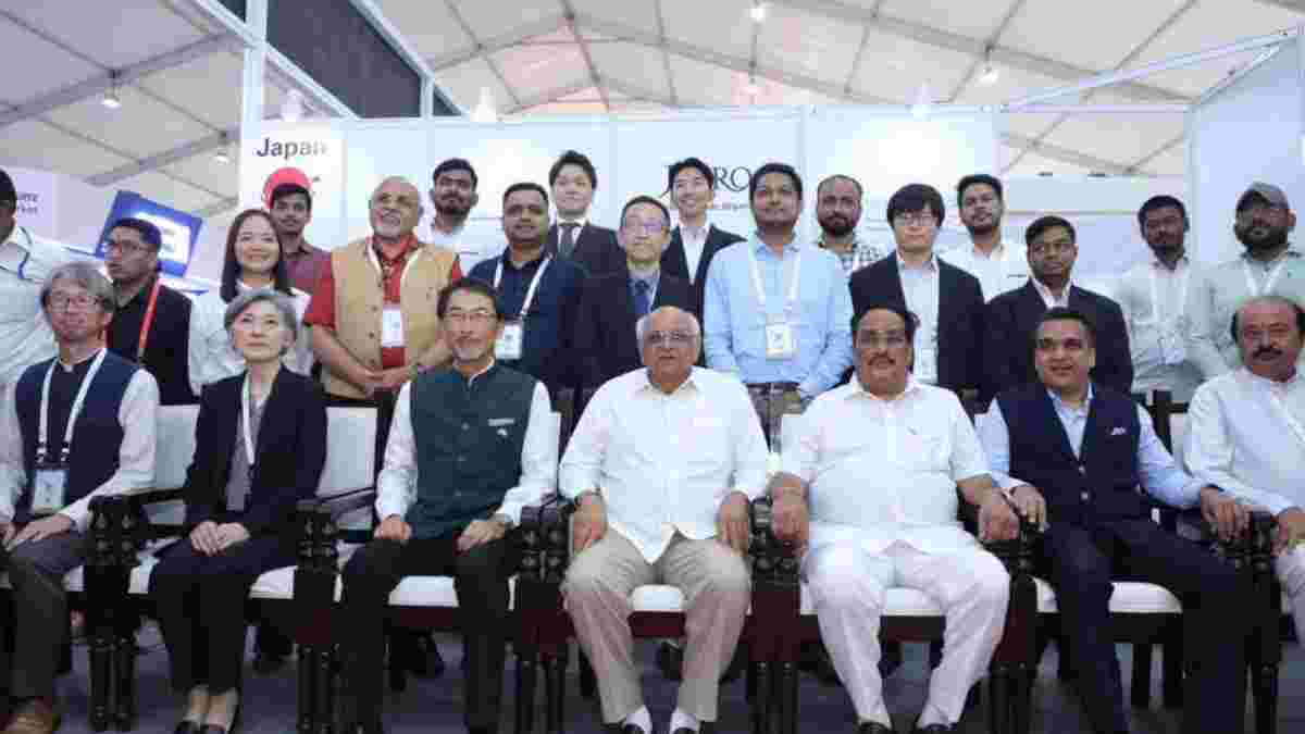 વાઈબ્રન્ટ ગુજરાત રીજનલ સમિટ: સુરતમાં ટ્રેડ શો અને એક્ઝિબિશનનું ઉદ્ઘાટન કરવામાં આવ્યું