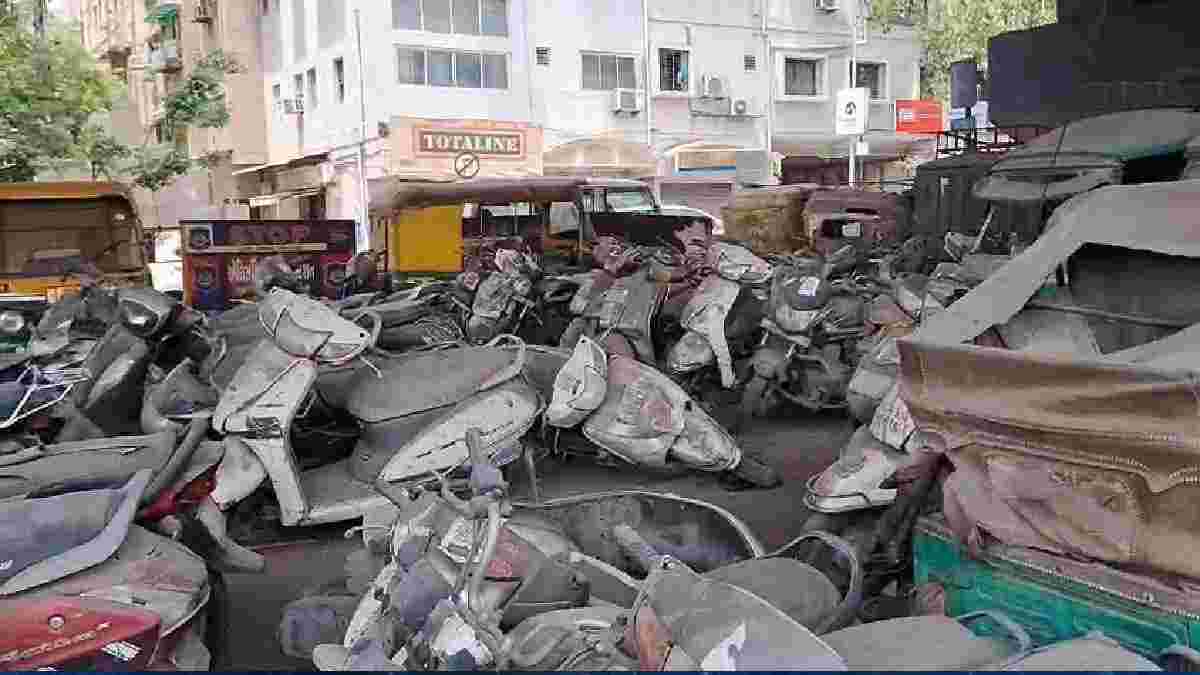 એલિસ બ્રિજ નીચે આવેલા જાહેર પાર્કિંગ પર પોલીસનો કબજો! નાગરિકોને મુશ્કેલી