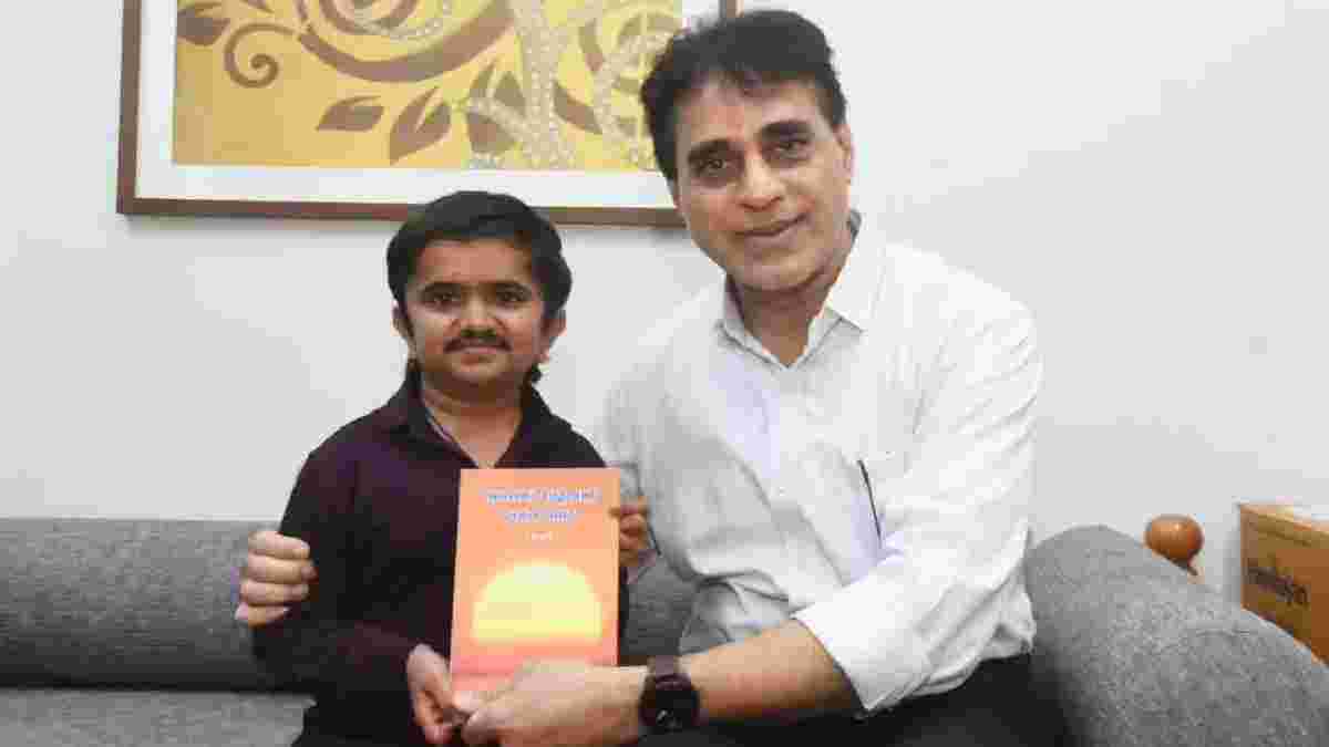 ભાવનગર સિવિલ હોસ્પિટલના ડૉ.ગણેશ બારૈયાનું સન્માન, આરોગ્યમંત્રી બોલ્યા - તમારો સંઘર્ષ યુવાનો માટે દીવાદાંડી સમાન