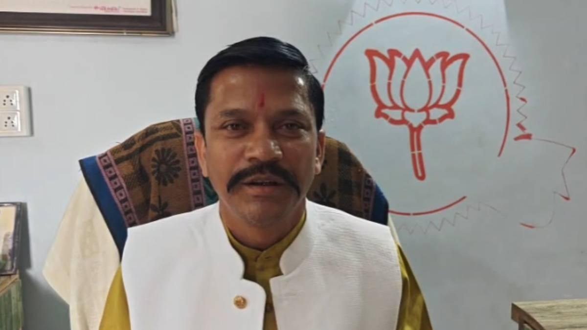 દાહોદ: રાજ્ય કક્ષાના મંત્રી રમેશભાઈ કટારાનો મોટો નિર્ણય, કાફિલામાં પોલીસ એસ્કોર્ટ કાર ઘટાડ્યા