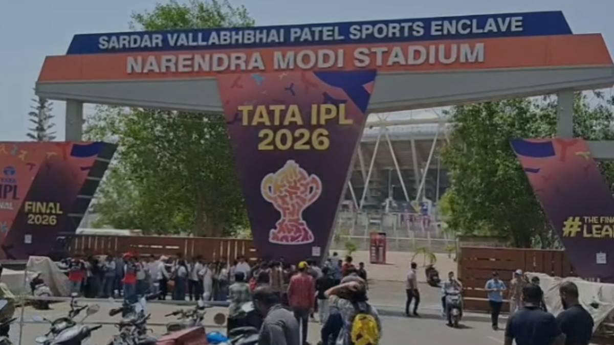 IPL ફાઇનલનો ફિવર ચરમસીમાએ! મોટેરા સ્ટેડિયમ બહાર ટિકિટ માટે ચાહકોની લાંબી કતારો