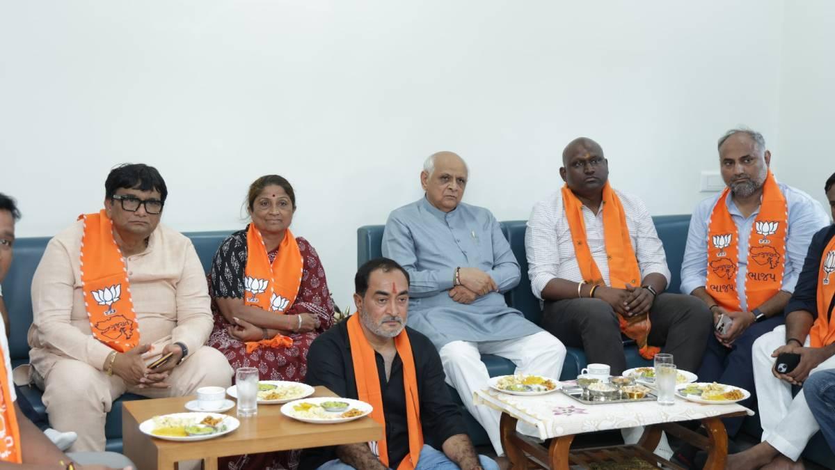 મુખ્યમંત્રી ભૂપેન્દ્ર પટેલે કાર્યકર્તાઓ સાથે ‘મન કી બાત’ કાર્યક્રમ નિહાળ્યો