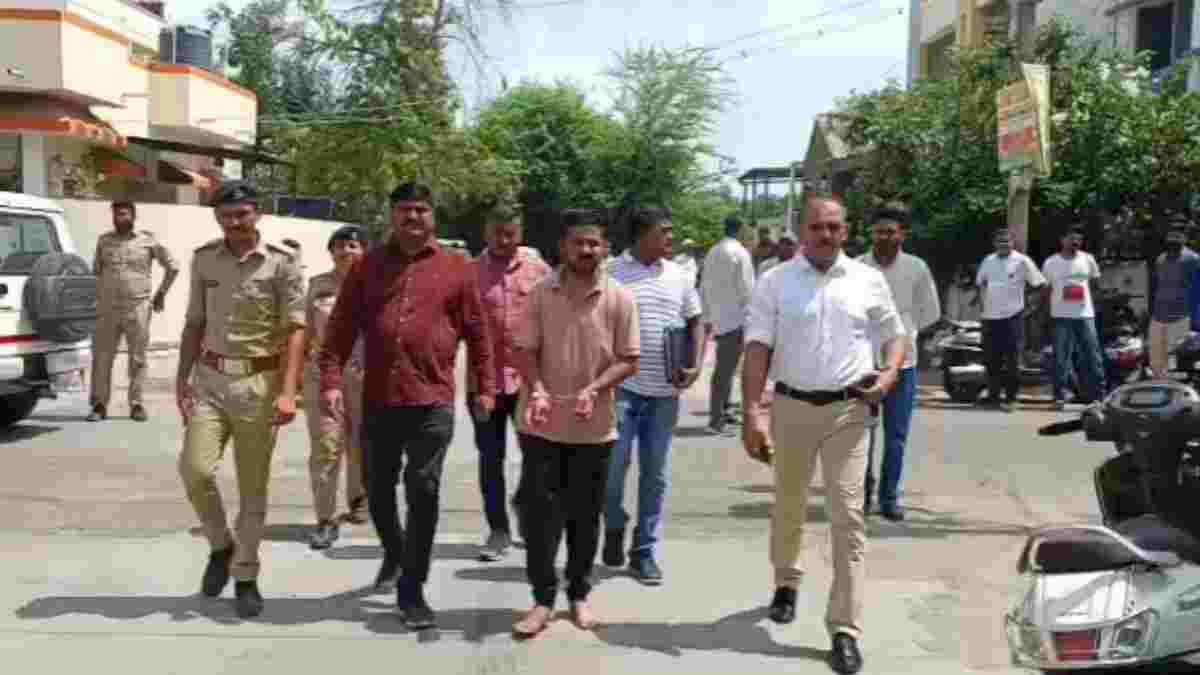 જામનગરમાં વૃદ્ધ હત્યા કેસમાં તપાસ તેજ: આરોપીને ઘટનાસ્થળે લઈ જઈ LIVE રિકન્સ્ટ્રક્શન કરાયું