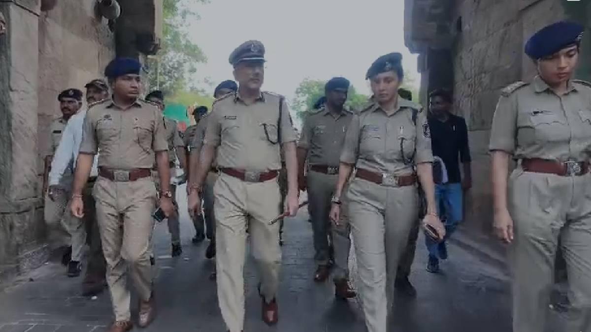 અમદાવાદ રથયાત્રા માટે પોલીસ હાઇ એલર્ટ પર, 120થી વધુ કર્મચારીઓએ રૂટ પર કર્યું પગપાળા પેટ્રોલિંગ